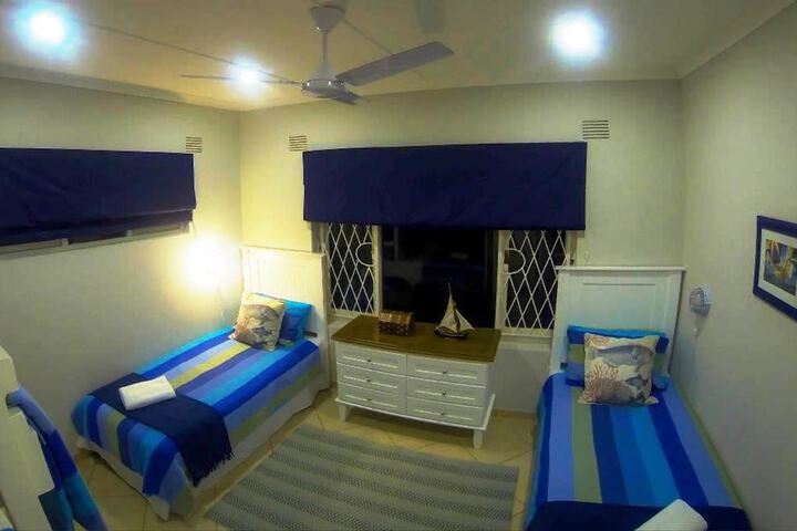 Room 4 of 38