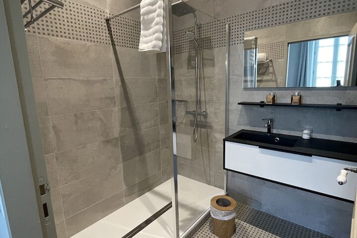 Room 22 of 50