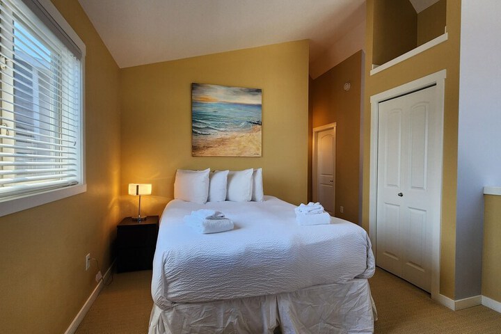 Room 118 of 543