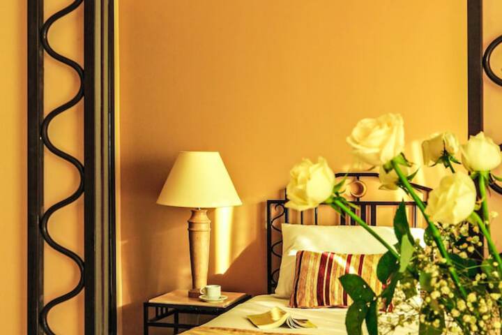 Room 4 of 13