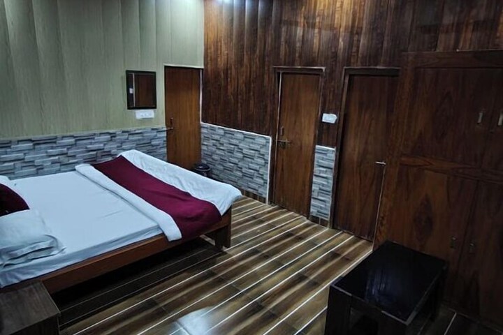 Room 8 of 54