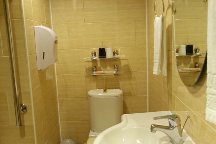 Room 35 of 41