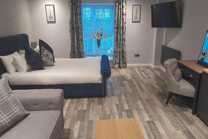 Room 13 of 21