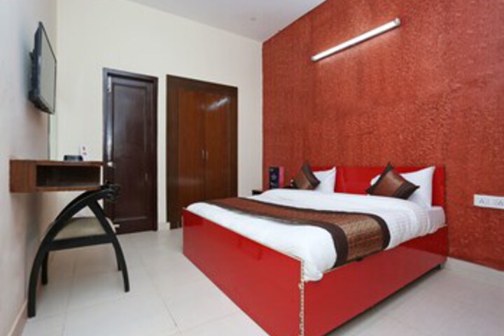 Room 21 of 25