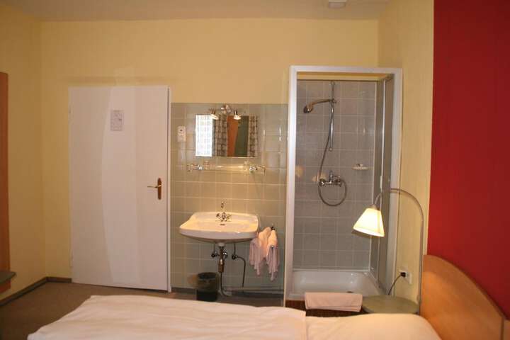 Room 28 of 52