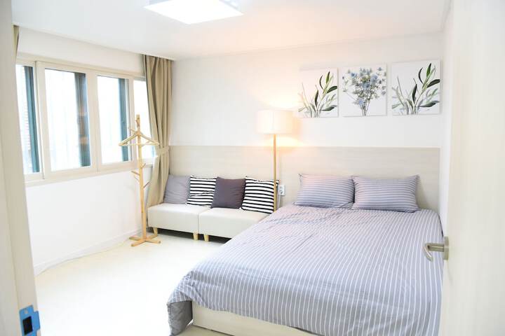 Room 3 of 31