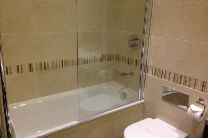Clean Restrooms