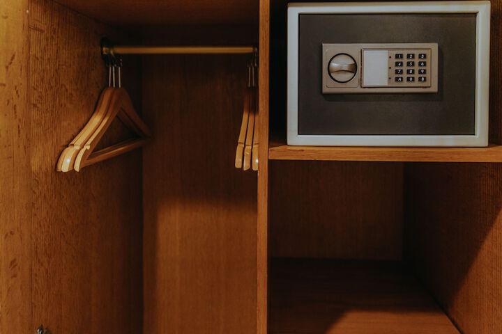 Room 21 of 147