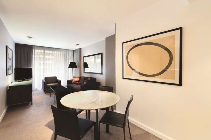 Room 16 of 39