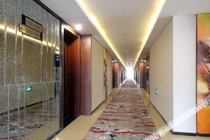 Hotel Interior 11 of 38