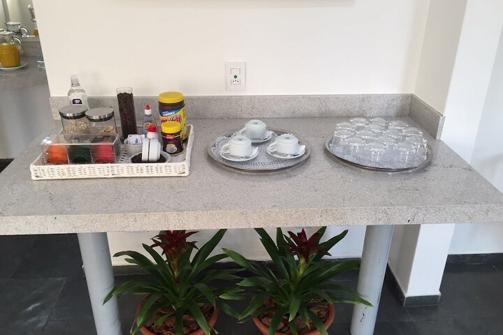 Breakfast/Coffee Service 21 of 38