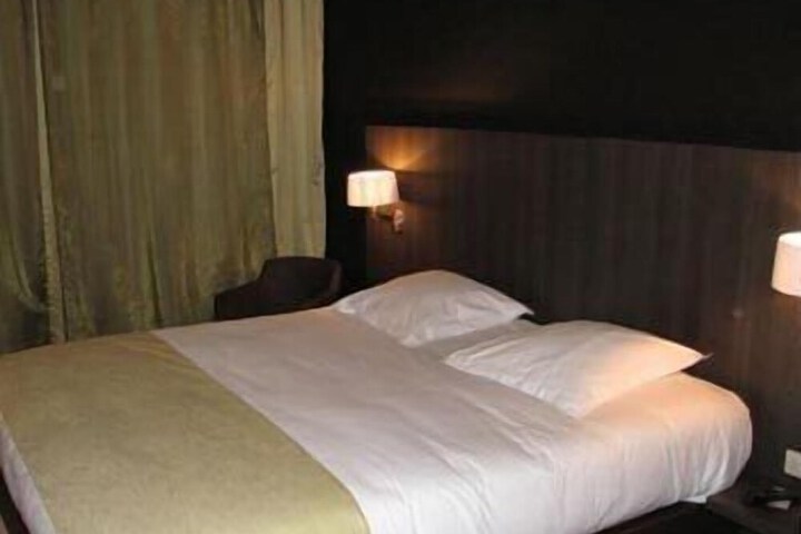 Room 14 of 63