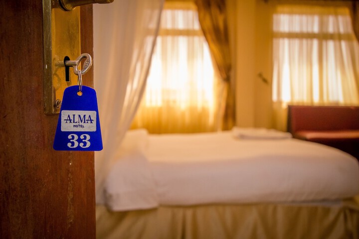 Room 12 of 51