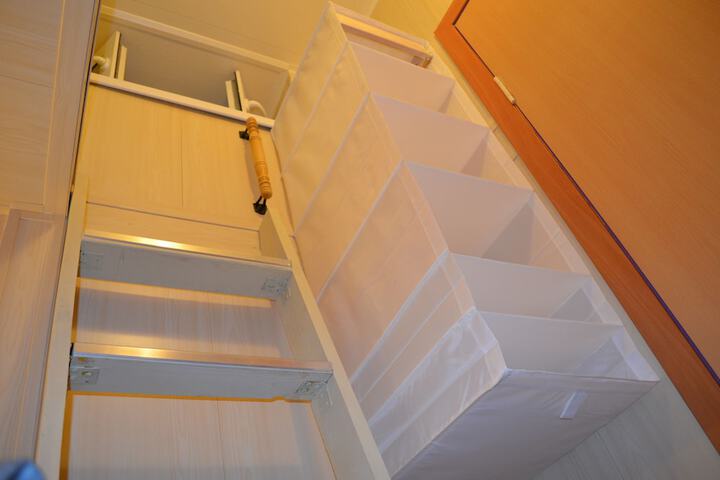 Room 25 of 84