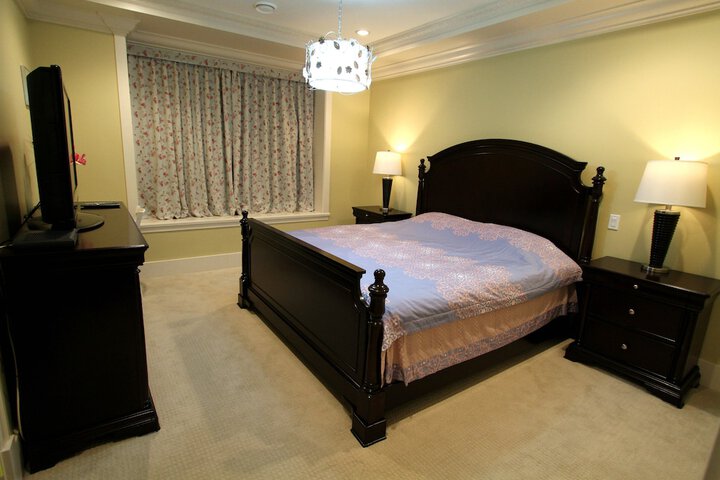 Room 29 of 63