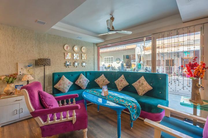 Guest Lobby