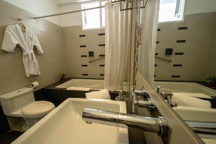 Room 70 of 146
