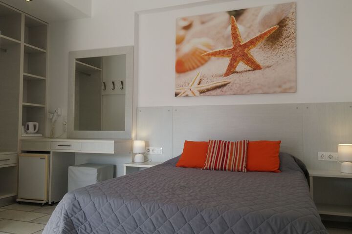 Room 12 of 52