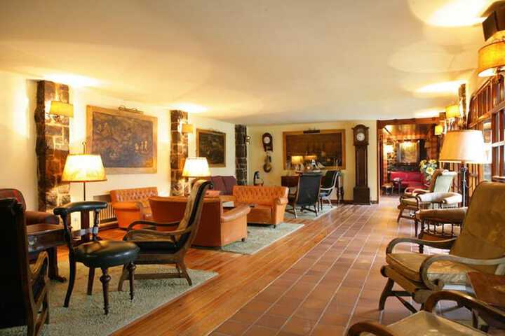 Hotel Interior 4 of 31