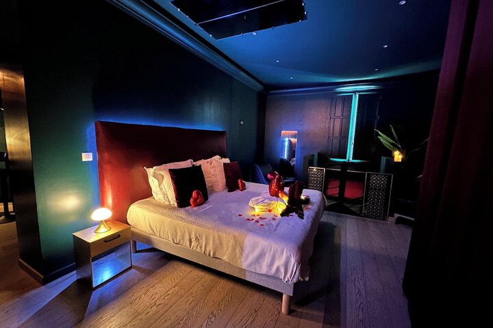 Room 10 of 51