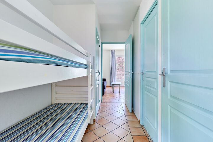 Room 15 of 73