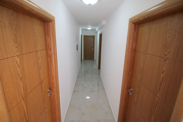 Ballroom/Hall 99 of 101