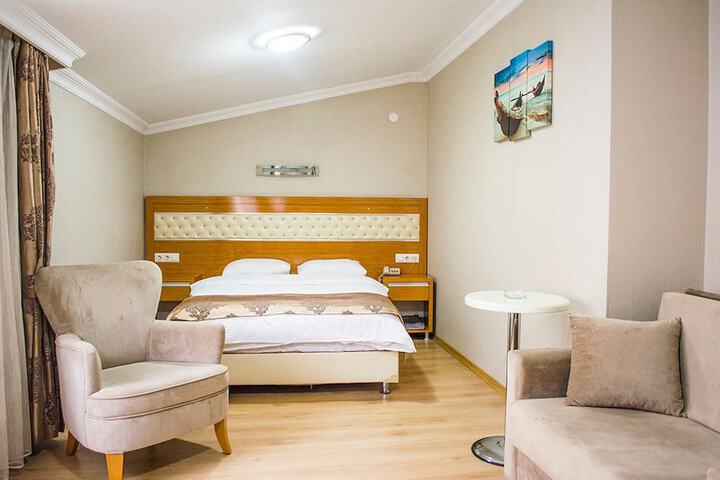 Room 7 of 36
