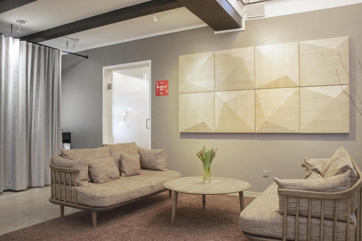 Guest Lobby