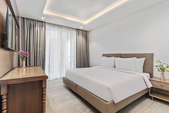 Room 11 of 26