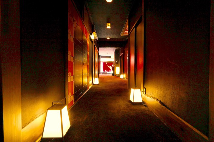 Ballroom/Hall 25 of 31