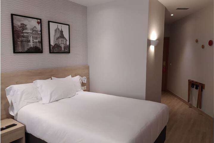 Room 5 of 42