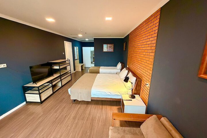 Room 119 of 240