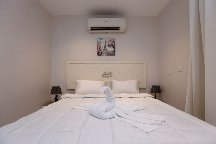 Room 6 of 42