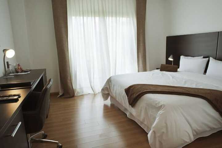 Room 8 of 52