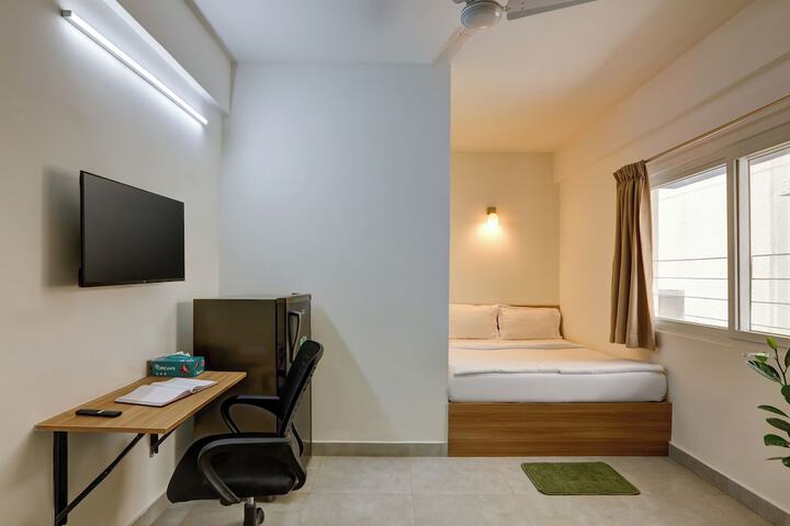 Room 5 of 28