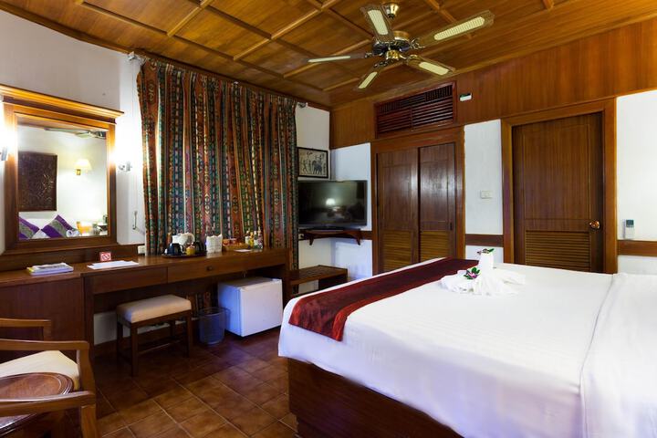 Room 8 of 91