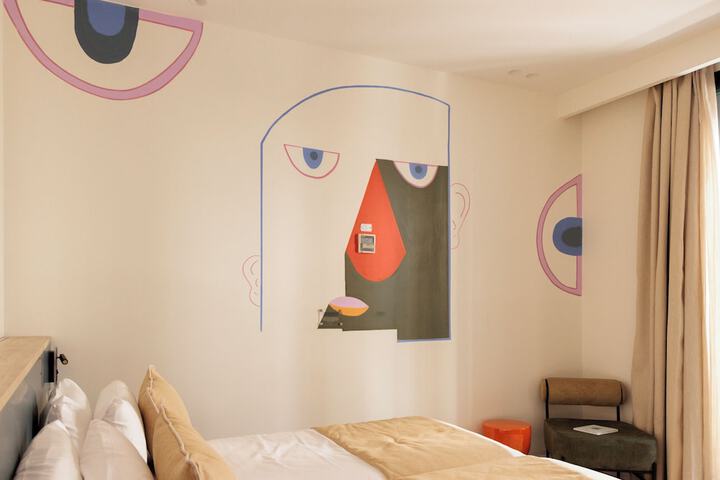 Room 10 of 78