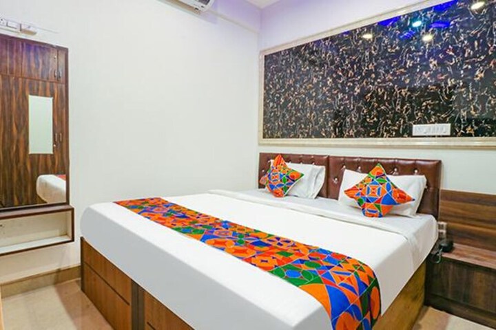 Room 15 of 31
