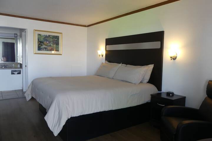 Room 12 of 52