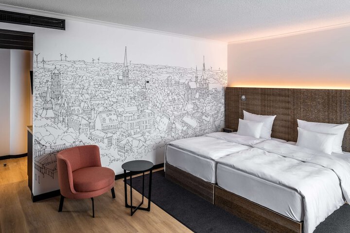 Room 9 of 50
