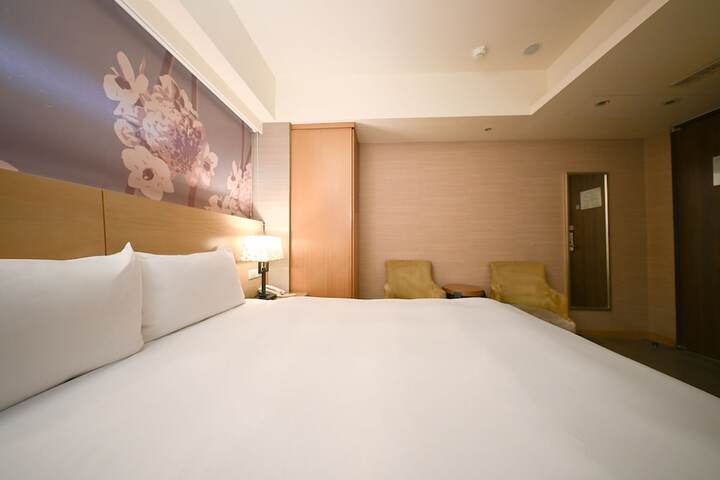 Room 35 of 120
