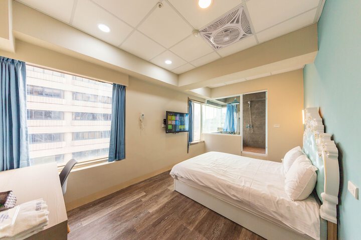 Room 2 of 31