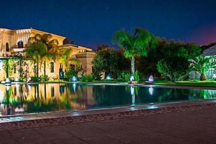 Pool 14 of 22