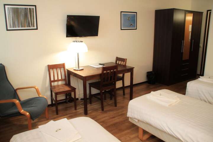 Room 17 of 100