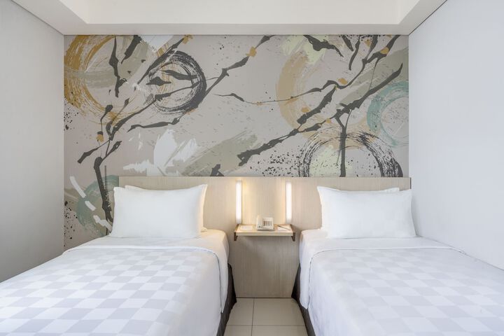 Room 14 of 34