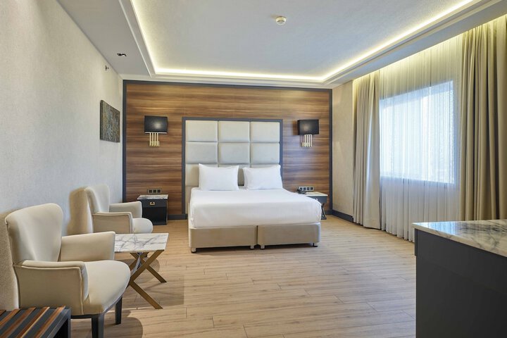 Room 15 of 85