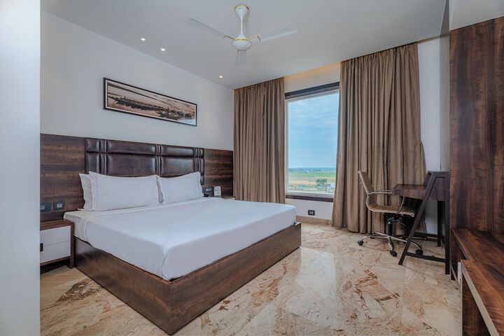 Room 18 of 30