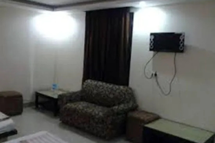 Room 3 of 9