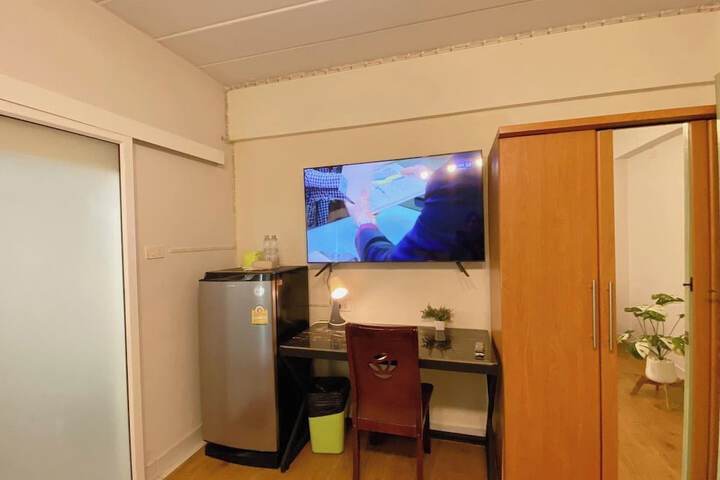 Room 6 of 20