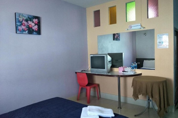 Room 7 of 27